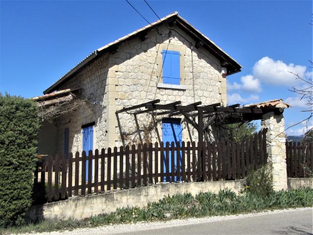 Drôme - Mollans sur Ouvèze - passage à niveau