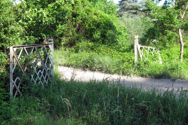 Gard - Anduze - passage à niveau
