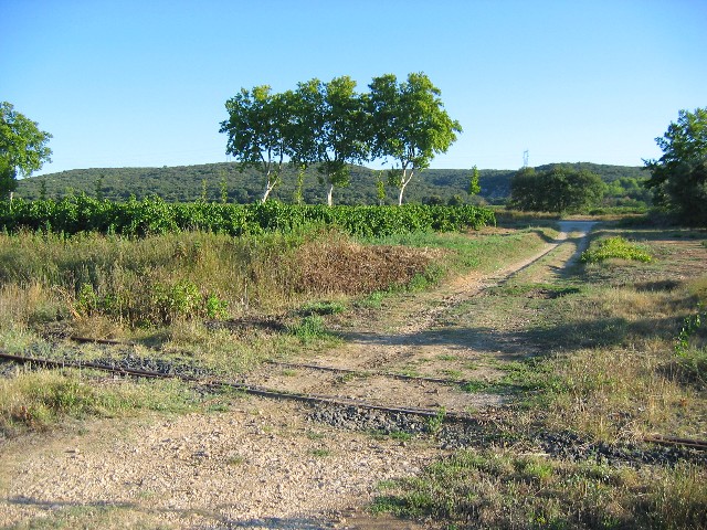 Gard - Argilliers - passage à niveau