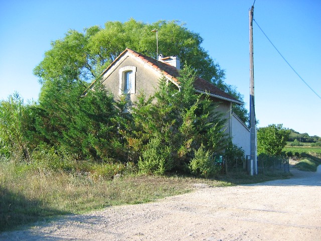 Gard - Argilliers - passage à niveau