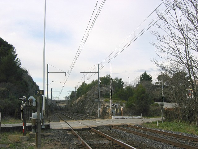 Gard - Bagnols sur Cèze - passage à niveau