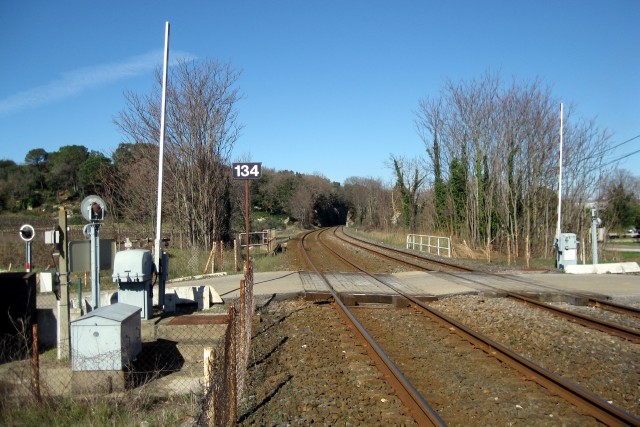 Gard - Boucoiran et Nozières - passage à niveau