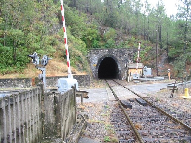 Gard - Génolhac - passage à niveau