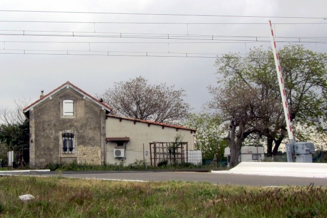 Gard - Lédenon - passage à niveau