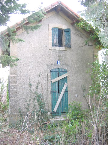 Gard - Mons - passage à niveau