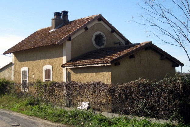 Gard - Montaren et Saint Médiers - passage à niveau