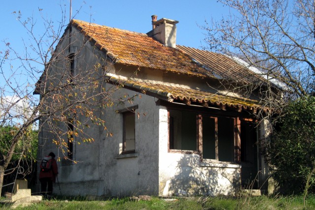 Gard - Montaren et Saint Médiers - passage à niveau