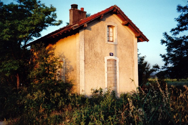 Gard - Saint Chaptes - passage à niveau