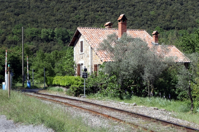 Gard - Saint Jean du Gard - passage à niveau