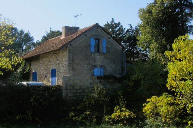 Gard - Uzès - passage à niveau