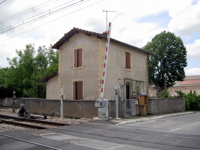 Haute Garonne - Villefranche de Lauragais - passage à niveau