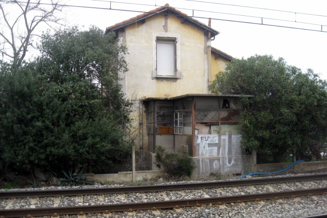 Hérault - Agde - passage à niveau