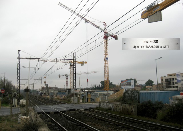 Hérault - Castelnau le Lez - passage à niveau