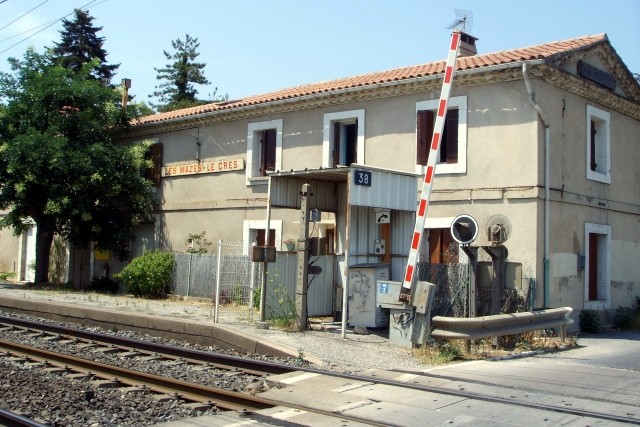 Hérault - Le Crès - passage à niveau