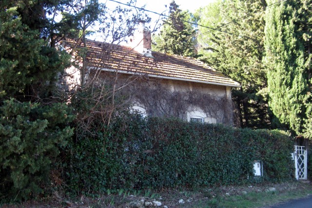 Hérault - Saint Christol - passage à niveau