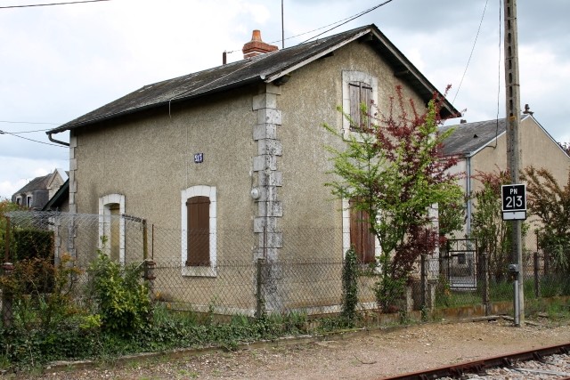 Indre - Ardentes - passage à niveau