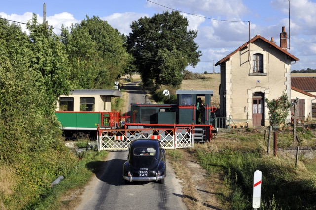 Indre - Ecueillé - passage à niveau