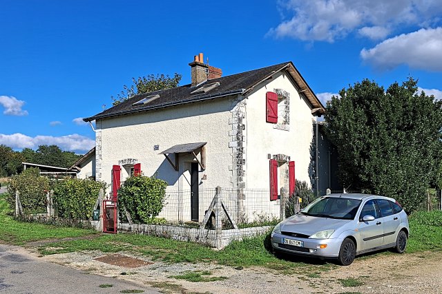 Indre - Fontgombault - passage à niveau