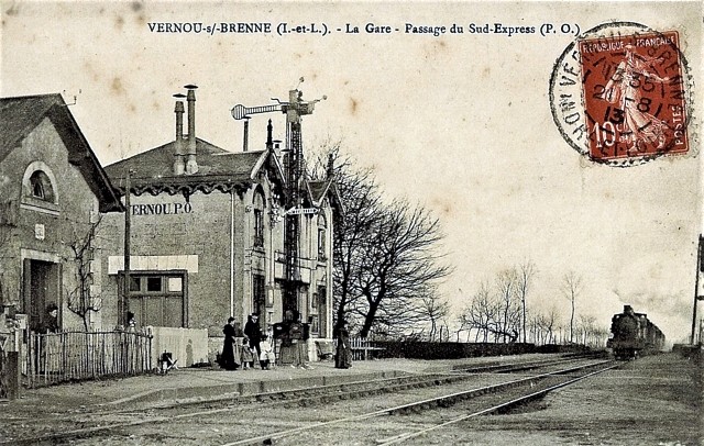 Indre et Loire - Vernou sur Brenne - passage à niveau