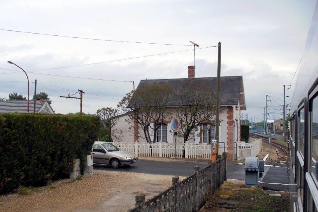 Loir et Cher - Gièvres - passage à niveau