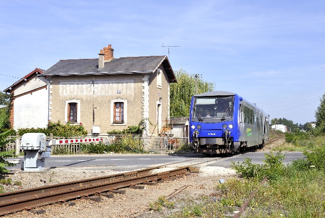 Loir et Cher - Romorantin Lanthenay - passage à niveau