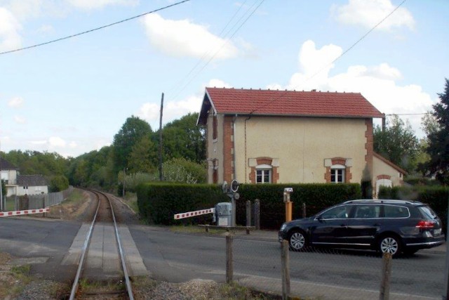 Loir et Cher - Selles Saint Denis - passage à niveau