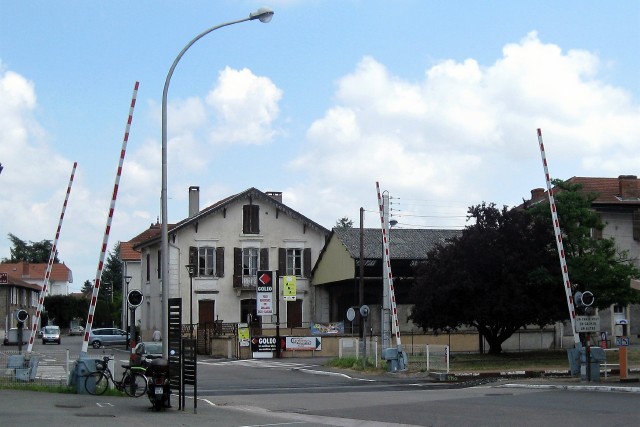 Loire - Feurs - passage à niveau