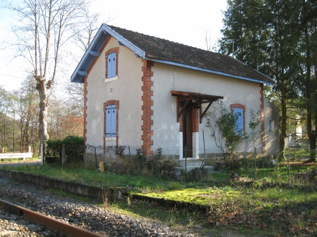 Loire - L'Hôpital sous Rochefort - passage à niveau