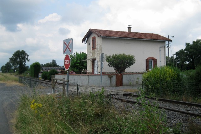 Loire - Saint André le Puy - passage à niveau