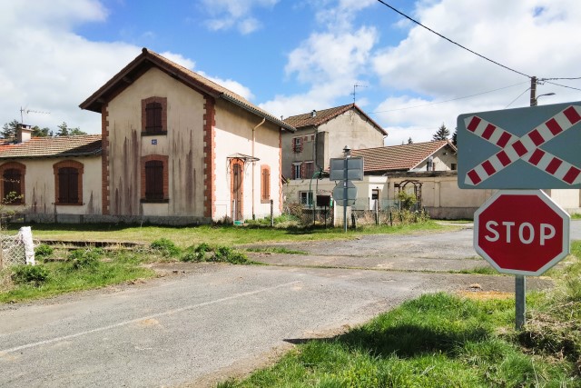 Haute Loire - Félines - passage à niveau