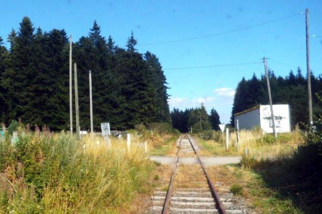 Haute Loire - Félines - passage à niveau