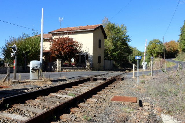 Haute Loire - Frugières le Pin - passage à niveau