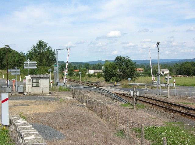 Haute Loire - Salzuit - passage à niveau