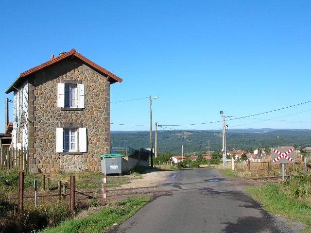 Haute Loire - Saint Etienne du Vigan - passage à niveau