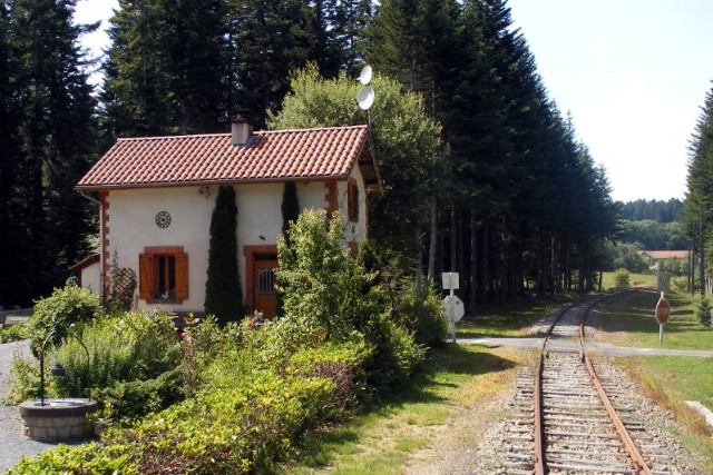 Haute Loire - Sembadel - passage à niveau