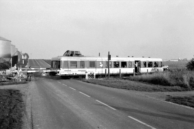 Loiret - Beaune la Rolande - passage à niveau