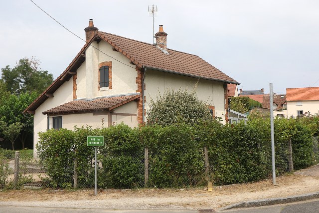 Loiret - Les Bordes - passage à niveau