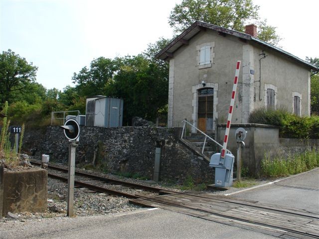 Lot - Miers - passage à niveau