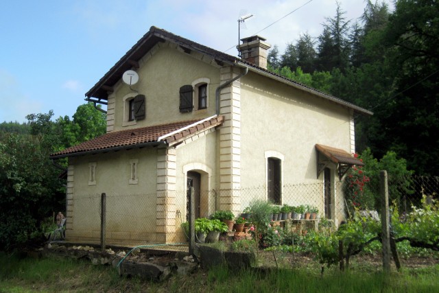 Lot - Tour de Faure - passage à niveau