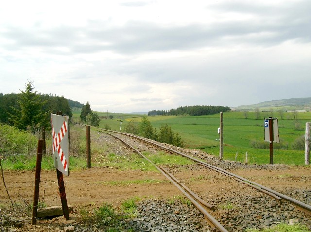 Lozère - Mont Lozère et Goulet (Belvezet) - passage à niveau