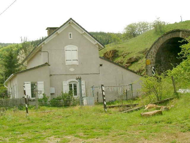 Lozère - Chasseradès - passage à niveau