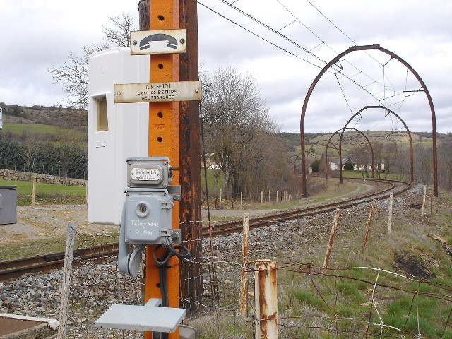 Lozère - Bourgs sur Colagne (Chirac) - passage à niveau