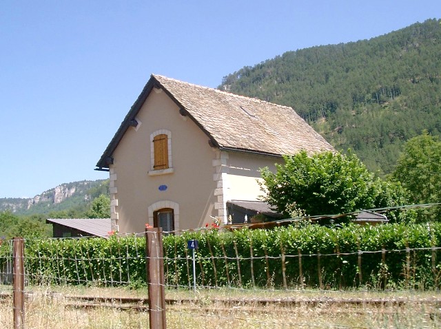 Lozère - Esclanèdes - passage à niveau