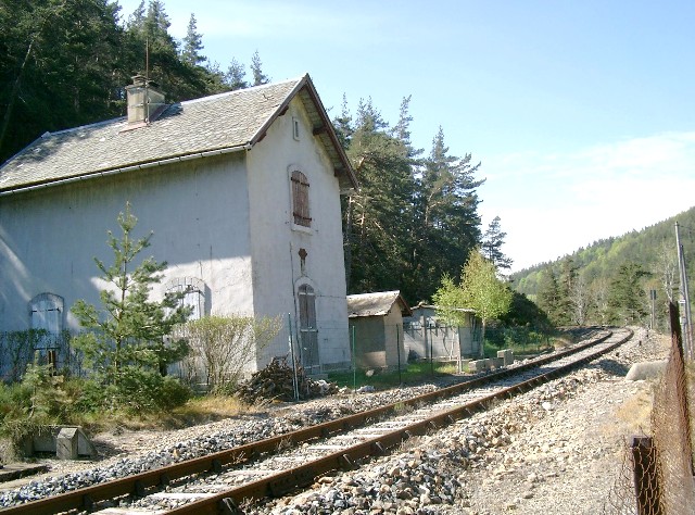 Lozère - La Bastide Puylaurent - passage à niveau