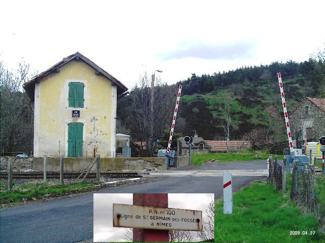 Lozère - Luc - passage à niveau