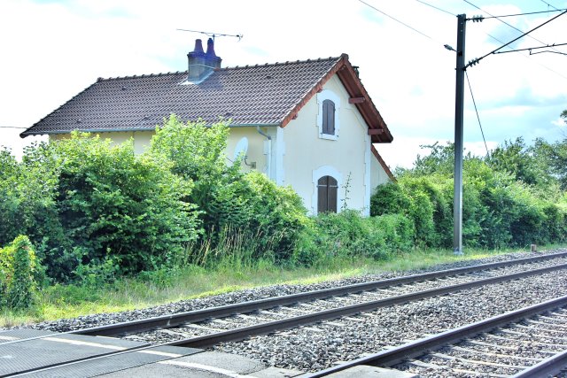 Nièvre - Chantenay Saint Imbert - passage à niveau