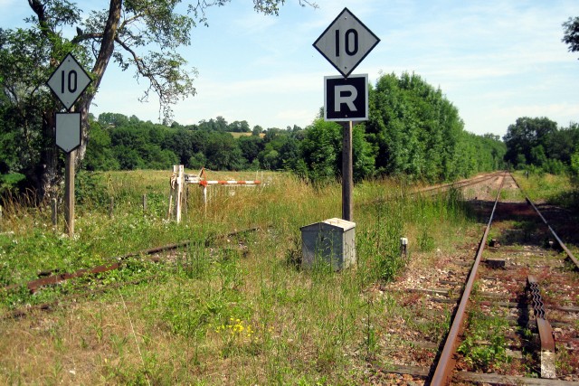 Nièvre - Clamecy - passage à niveau