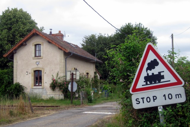 Nièvre - Poiseux - passage à niveau