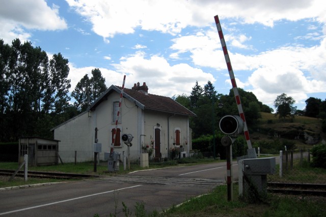 Nièvre - Rix - passage à niveau