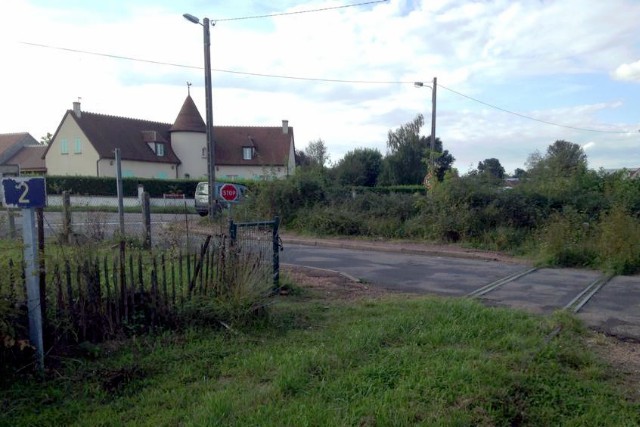 Nièvre - Varennes Vauzelles - passage à niveau